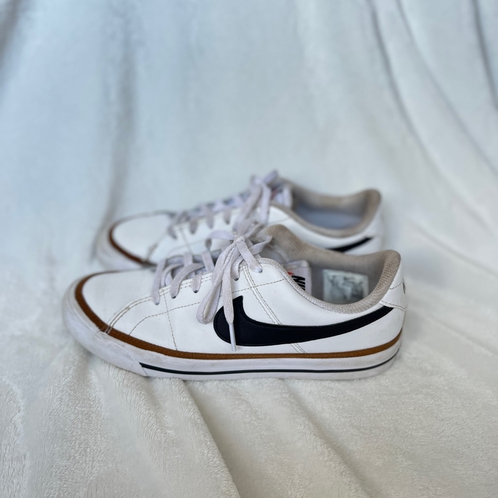 Nike Court Legacy shoes